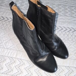PIKOLINOS Sleek Black Ankle Booties